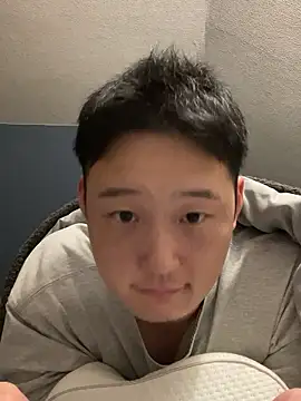 Snapshot of tuki_fu chatting on November 17, 12:22 pm tuki fu online show from November 17, 12:22 pm