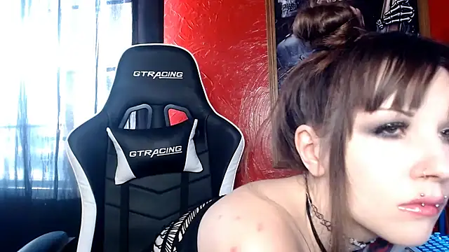 Snapshot of daddy_girl88 chatting on January 29, 5:13 pm daddy girl88 online show from January 29, 5:13 pm