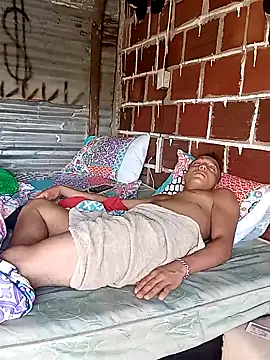 Snapshot of tayson_ chatting on January 10, 8:37 pm tayson online show from January 10, 8:37 pm