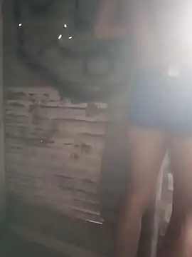 Snapshot of tayson_ chatting on January 12, 10:43 pm tayson online show from January 12, 10:43 pm