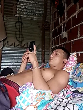 Snapshot of tayson_ chatting on February 3, 1:30 pm tayson online show from February 3, 1:30 pm