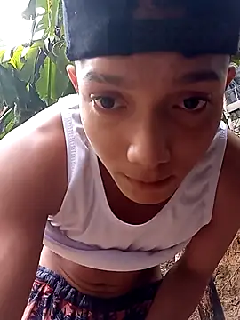 Snapshot of tayson_ chatting on March 6, 11:36 am tayson online show from March 6, 11:36 am