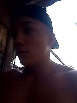 Snapshot of tayson_ chatting on October 8, 10:57 am tayson online show from October 8, 10:57 am