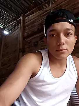 Snapshot of tayson_ chatting on October 18, 11:55 am tayson online show from October 18, 11:55 am