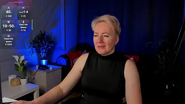 Nika Smit online show from February 1, 5:50 am