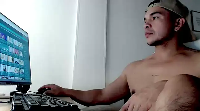 Snapshot of estebandelouis chatting on January 30, 10:30 pm estebandelouis online show from January 30, 10:30 pm