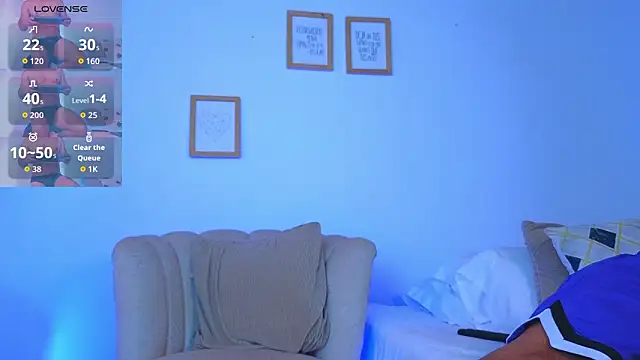 Snapshot of estebandelouis chatting on March 8, 8:34 pm estebandelouis online show from March 8, 8:34 pm