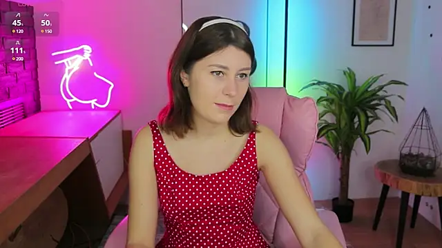 Snapshot of Hailey_Green chatting on February 10, 7:07 pm Hailey Green online show from February 10, 7:07 pm