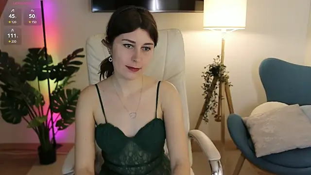 Snapshot of Hailey_Green chatting on March 8, 4:45 am Hailey Green online show from March 8, 4:45 am