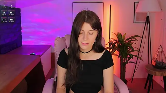 Snapshot of Hailey_Green chatting on September 17, 8:32 pm Hailey Green online show from September 17, 8:32 pm