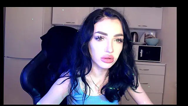 Snapshot of NancyLovee_ chatting on December 9, 10:20 pm NancyLovee online show from December 9, 10:20 pm