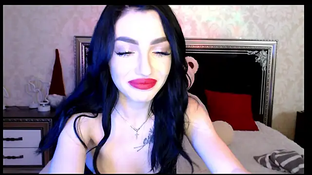 Snapshot of NancyLovee_ chatting on January 5, 5:20 pm NancyLovee online show from January 5, 5:20 pm
