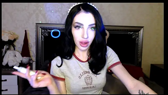 Snapshot of NancyLovee_ chatting on January 11, 6:54 pm NancyLovee online show from January 11, 6:54 pm