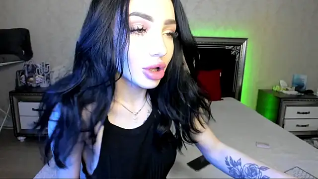 Snapshot of NancyLovee_ chatting on February 24, 3:53 pm NancyLovee online show from February 24, 3:53 pm