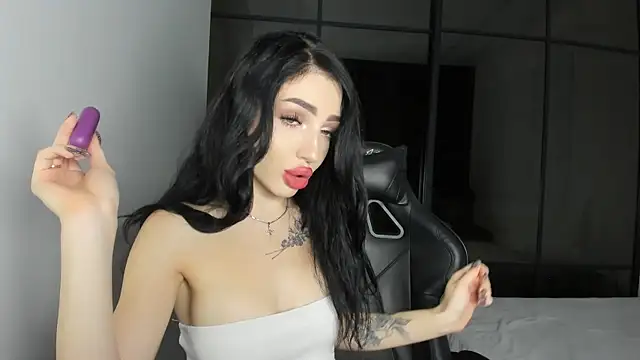 Snapshot of NancyLovee_ chatting on September 24, 1:25 pm NancyLovee online show from September 24, 1:25 pm