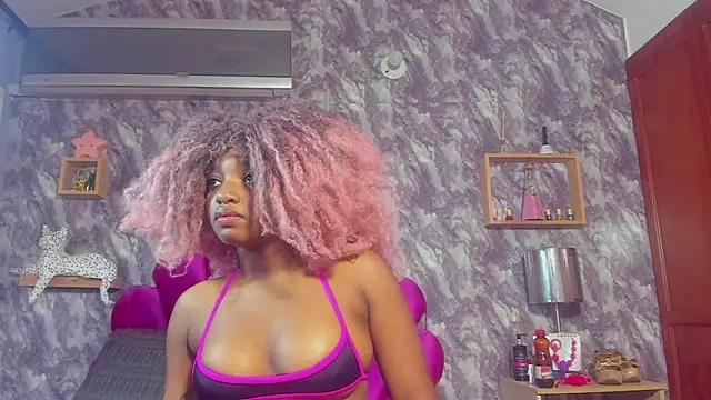 Snapshot of EMMAPARISS chatting on November 30, 1:37 pm EMMAPARISS online show from November 30, 1:37 pm