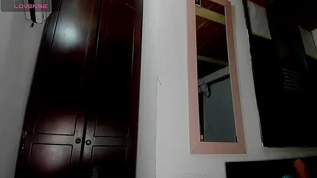 Snapshot of Nenita_Hot_ chatting on October 7, 10:07 pm Nenita Hot  online show from October 7, 10:07 pm