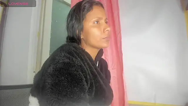 Nenita Hot  online show from November 12, 6:52 pm