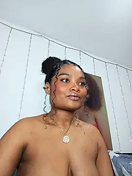 Snapshot of gianna_smith chatting on December 3, 7:38 am gianna smith online show from December 3, 7:38 am