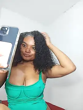 Snapshot of gianna_smith chatting on May 30, 10:51 pm gianna smith online show from May 30, 10:51 pm