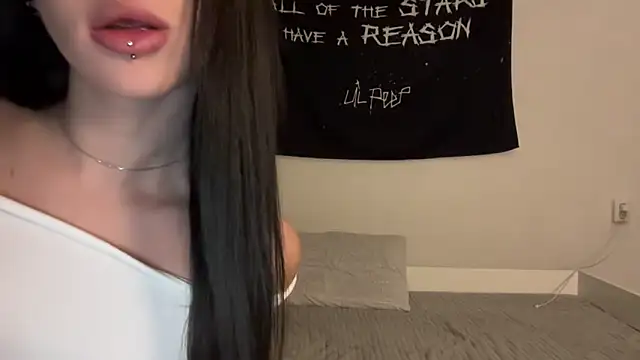 ur molly online show from October 19, 3:34 pm