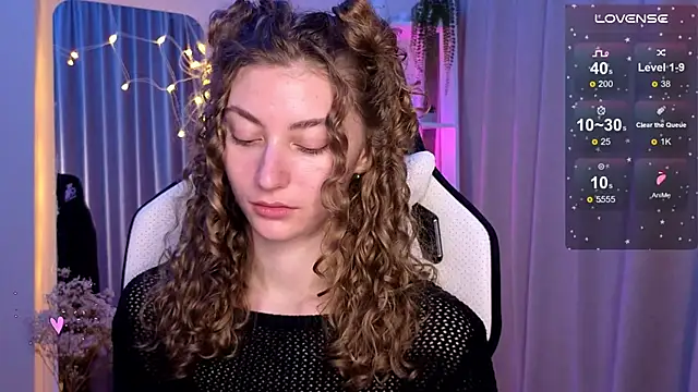 lady curls online show from March 8, 2:55 am