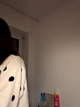 Snapshot of EmilyWi_ chatting on October 8, 5:10 pm EmilyWi online show from October 8, 5:10 pm