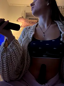 Snapshot of EmilyWi_ chatting on October 14, 9:26 pm EmilyWi online show from October 14, 9:26 pm