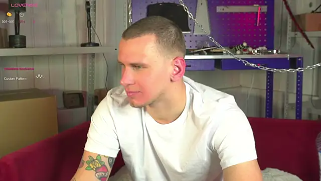 Snapshot of vance_rulez chatting on February 28, 1:47 pm vance rulez online show from February 28, 1:47 pm