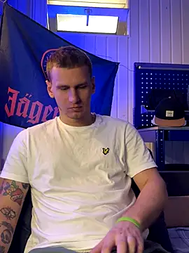 Snapshot of vance_rulez chatting on October 11, 10:47 am vance rulez online show from October 11, 10:47 am