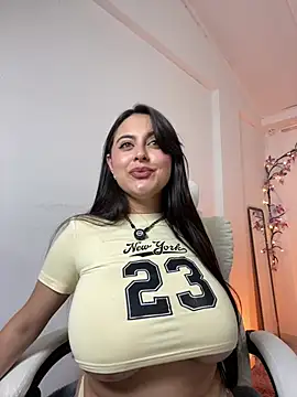 Snapshot of naughty_sexyy_girl_1 chatting on June 23, 10:52 pm naughty sexyy girl 1 online show from June 23, 10:52 pm