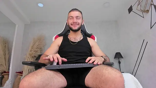 Snapshot of MaximusDick1_ chatting on May 17, 12:12 pm MaximusDick1 online show from May 17, 12:12 pm