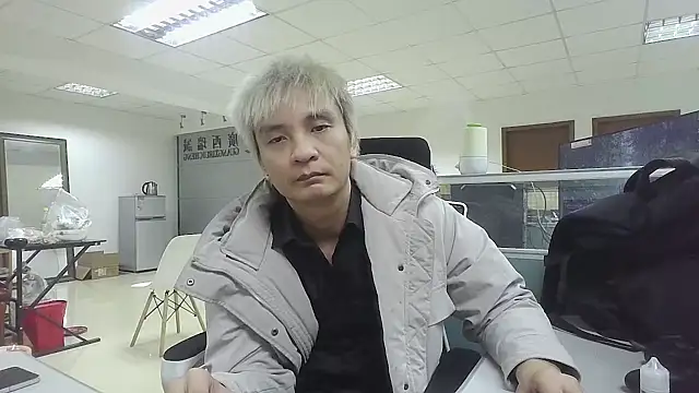 Snapshot of clisssx chatting on December 21, 10:50 am clisssx online show from December 21, 10:50 am