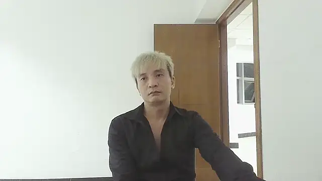 Snapshot of clisssx chatting on January 4, 3:39 pm clisssx online show from January 4, 3:39 pm