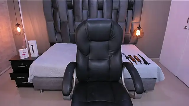 Snapshot of Lorena_Vieira_ chatting on January 22, 7:34 pm Lorena Vieira  online show from January 22, 7:34 pm