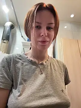 the perfectgirl online show from October 11, 6:50 pm