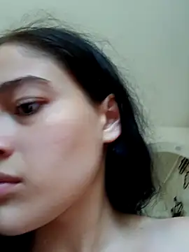 Snapshot of Virgin_Pussy_Love chatting on June 15, 3:25 pm Virgin Pussy Love online show from June 15, 3:25 pm