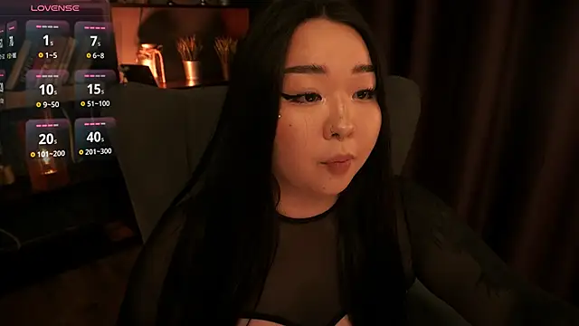 mei honey  online show from November 16, 10:15 pm