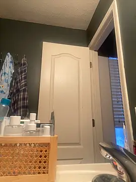 Ectorius online show from December 4, 1:31 pm