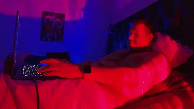 Snapshot of bearcloudcomputa chatting on December 30, 12:42 pm bearcloudcomputa online show from December 30, 12:42 pm