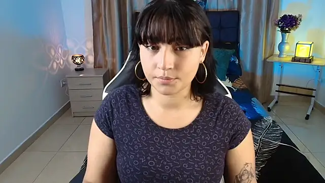 Pauilina online show from December 5, 1:06 pm