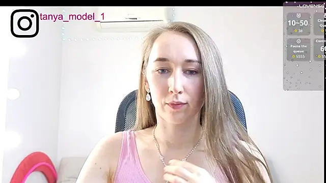 --Model--2 online show from November 29, 10:13 pm