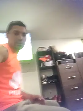 Snapshot of jeremiabello chatting on March 1, 10:45 pm jeremiabello online show from March 1, 10:45 pm