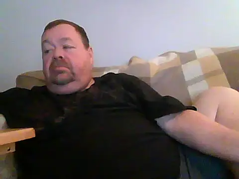 Snapshot of hitman_35 chatting on April 14, 3:34 am hitman 35 online show from April 14, 3:34 am