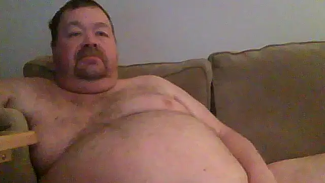 Snapshot of hitman_35 chatting on April 29, 4:38 am hitman 35 online show from April 29, 4:38 am