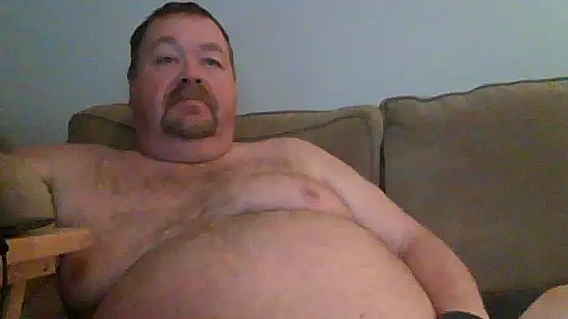 Snapshot of hitman_35 chatting on April 30, 3:46 am hitman 35 online show from April 30, 3:46 am