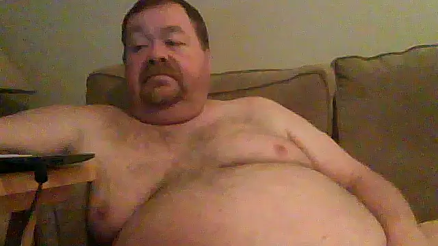 Snapshot of hitman_35 chatting on May 12, 4:42 am hitman 35 online show from May 12, 4:42 am