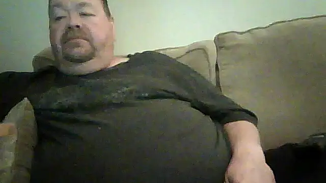 Snapshot of hitman_35 chatting on June 17, 4:26 am hitman 35 online show from June 17, 4:26 am