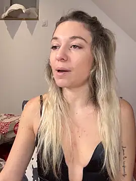 carlaaa online show from December 2, 10:27 pm