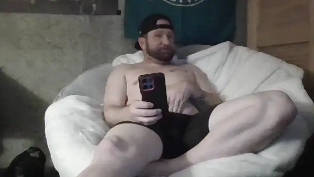 Snapshot of Edward_LongCock chatting on May 28, 6:00 am Edward LongCock online show from May 28, 6:00 am